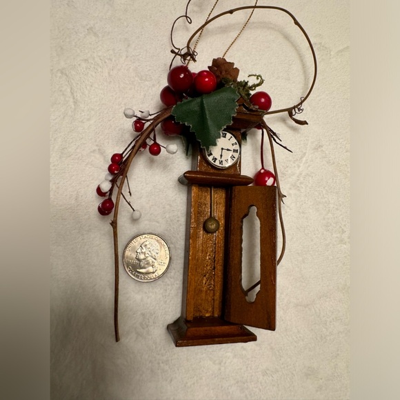 Vintage Wooden Clock Christmas Ornament - Picture 4 of 10
